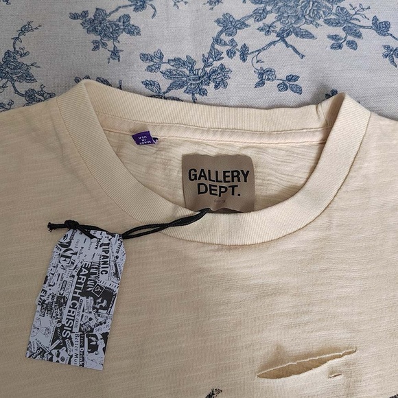 Gallery Dept. Letter Logo Broken Tank Top - Cream - Picture 2 of 8